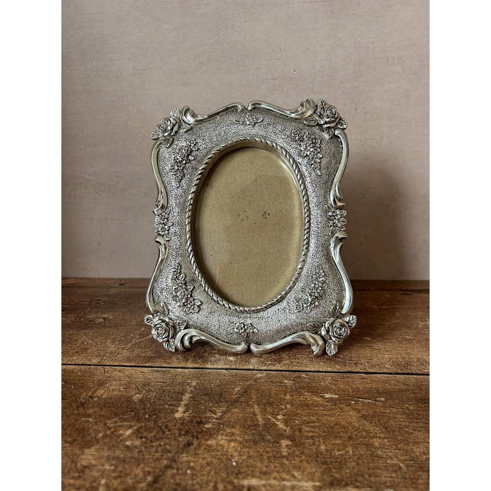 Vintage Resin Ornate Floral Picture Frame - Victorian 4" x 6" Photo Frame